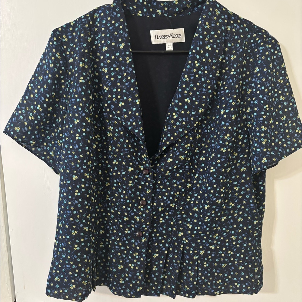 Danny & Nicole Vintage 80s Navy Floral Blouse